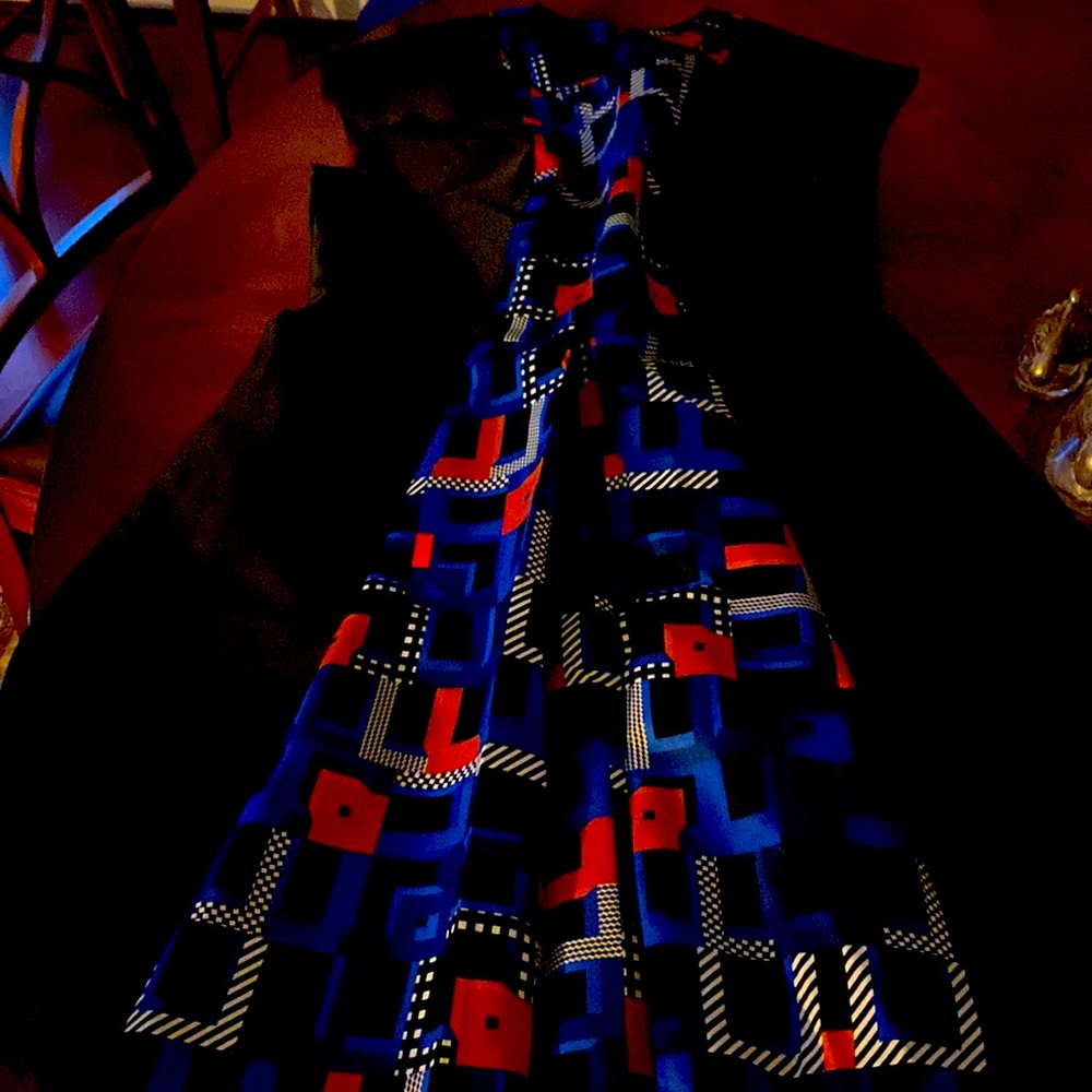 Beautiful cocktail dress bought in Paris. Knee length